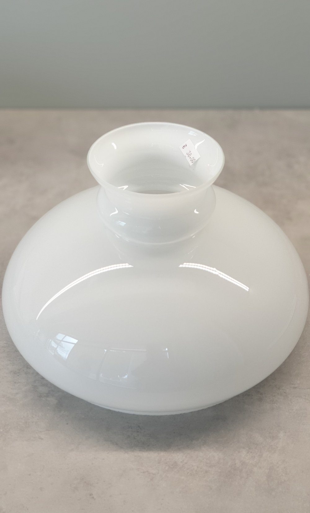 Öljylampun kupu, valkoinen