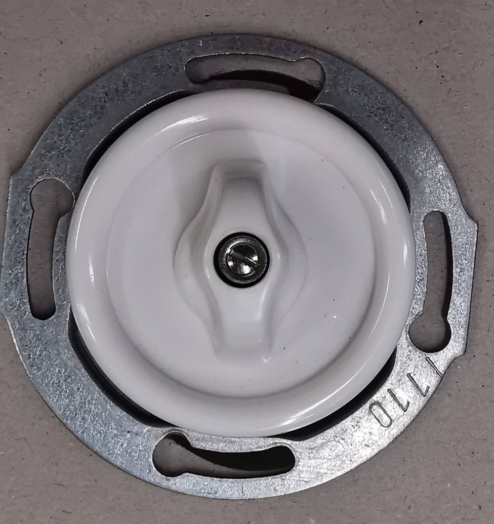 Vääntökytkin, Ristikytkin Duroplast