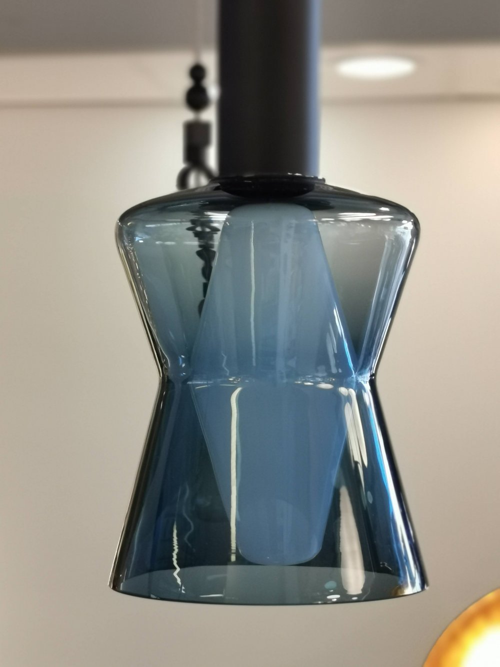 Airam Wirkkala riippuvalaisin K2-135